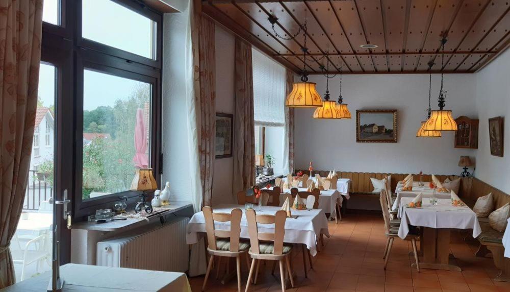 Hotel & Restaurant Krone Waldbronn Exterior foto